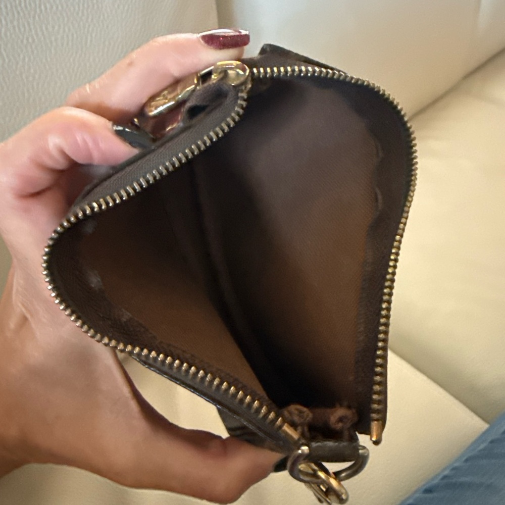 Louis Vuitton Black and Brown Monogram Wristlet - Picture 4 of 9